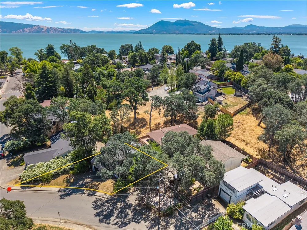 287 Forest Drive Lakeport, CA 95453