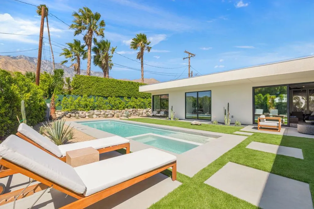 775 W Cabrillo Road Palm Springs, CA 92262