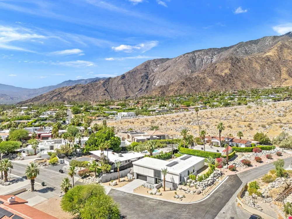 775 W Cabrillo Road Palm Springs, CA 92262