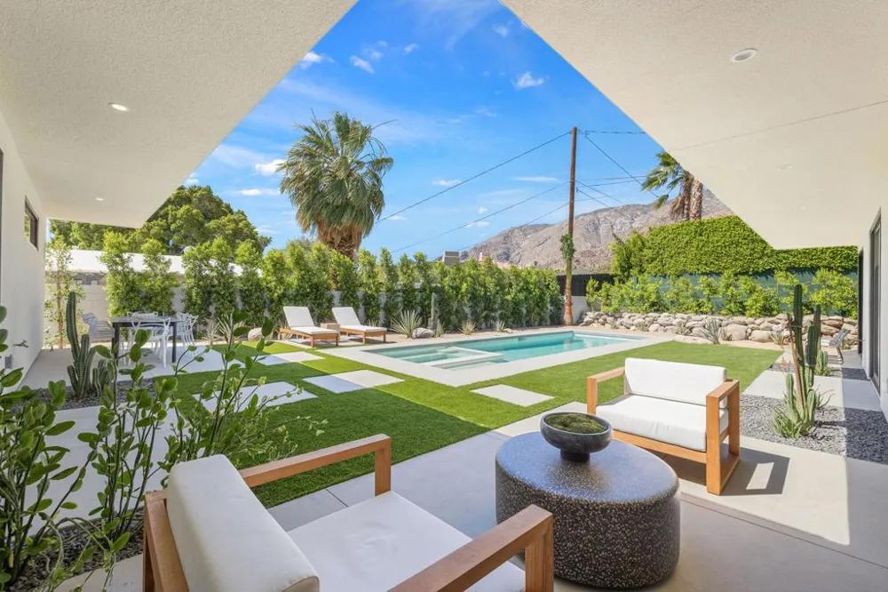 775 W Cabrillo Road Palm Springs, CA 92262