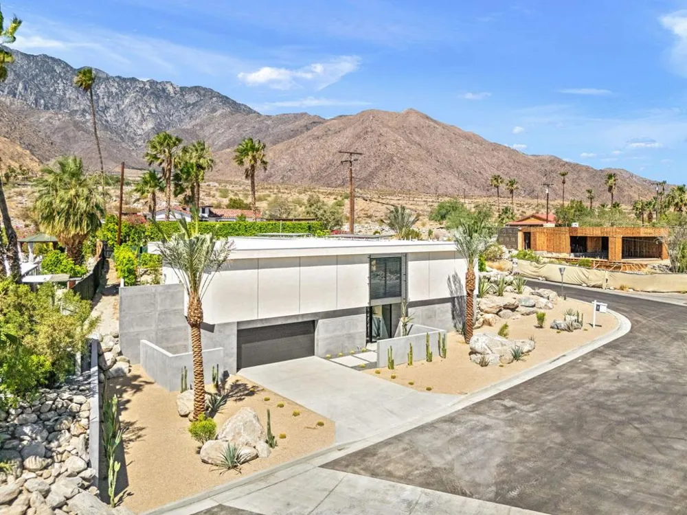 775 W Cabrillo Road Palm Springs, CA 92262