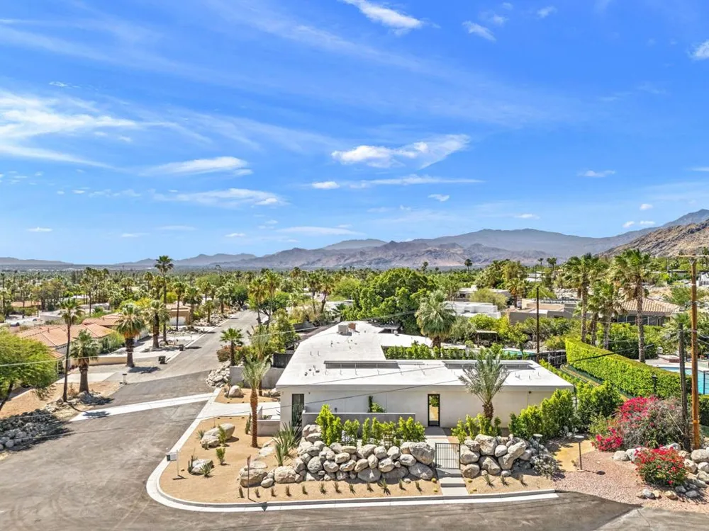 775 W Cabrillo Road Palm Springs, CA 92262