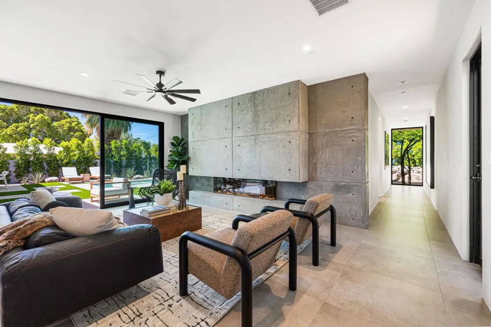 775 W Cabrillo Road Palm Springs, CA 92262