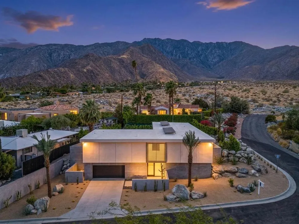 775 W Cabrillo Road Palm Springs, CA 92262