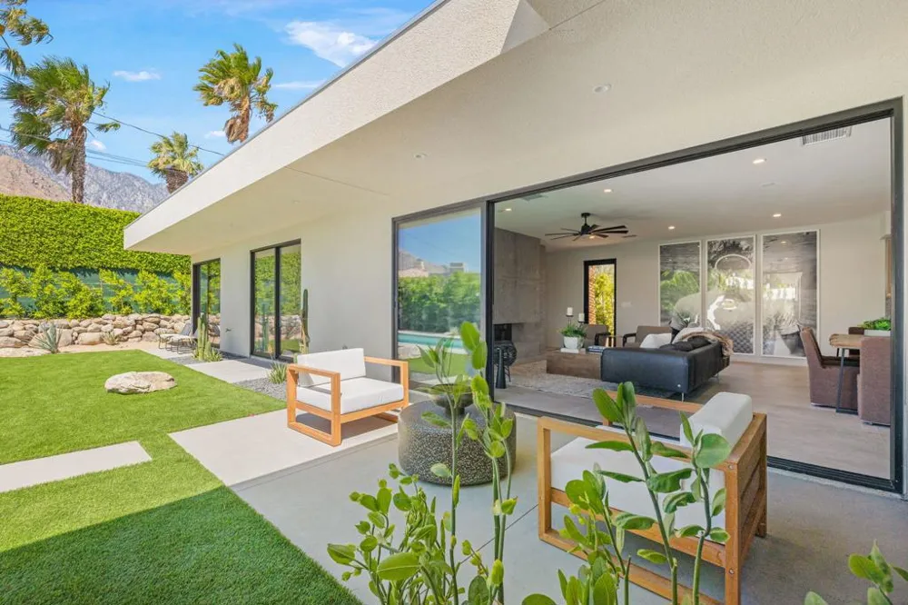 775 W Cabrillo Road Palm Springs, CA 92262