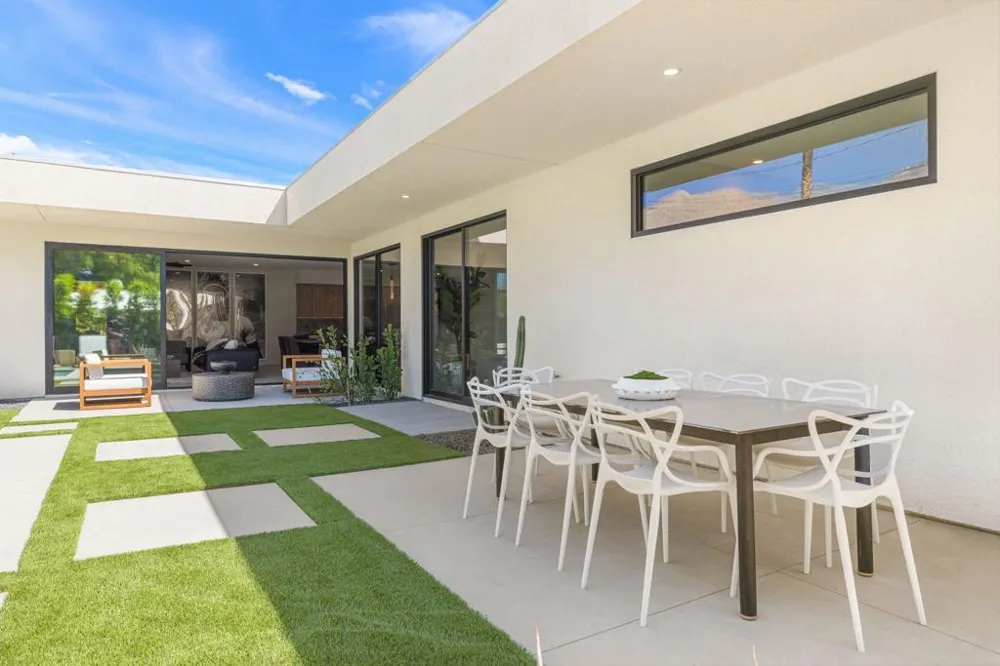 775 W Cabrillo Road Palm Springs, CA 92262