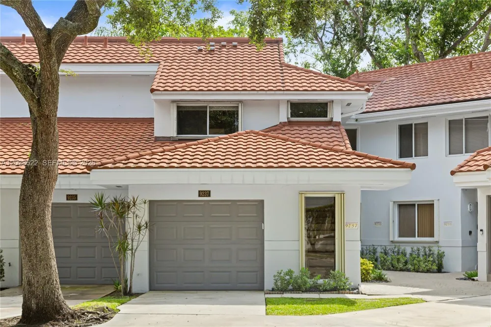 9237 NW 9th Pl #9237 Plantation, FL 33324