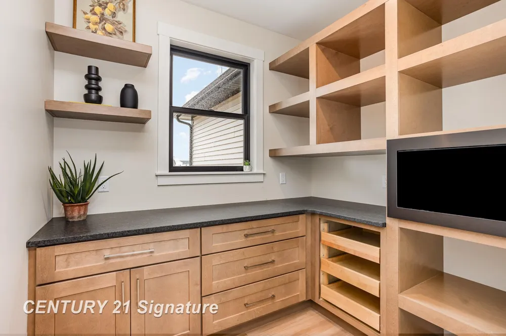 33 W Grove Court Thomas Township, MI 48623