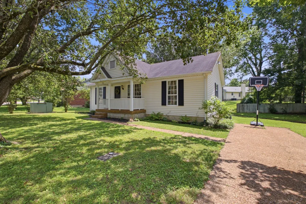 712 Windsor Trace Goodlettsville, TN 37072