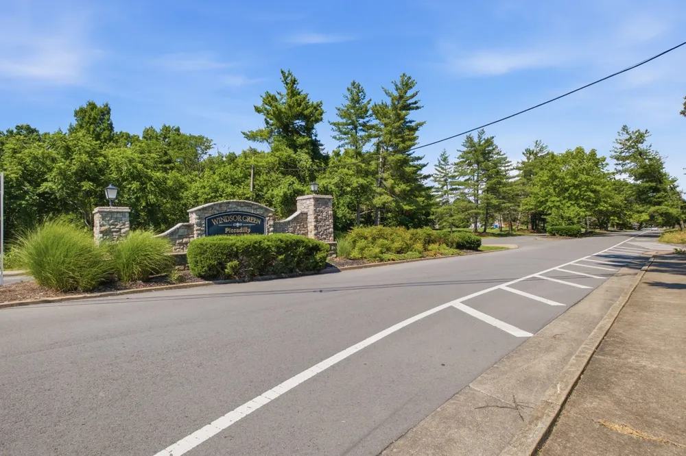 712 Windsor Trace Goodlettsville, TN 37072