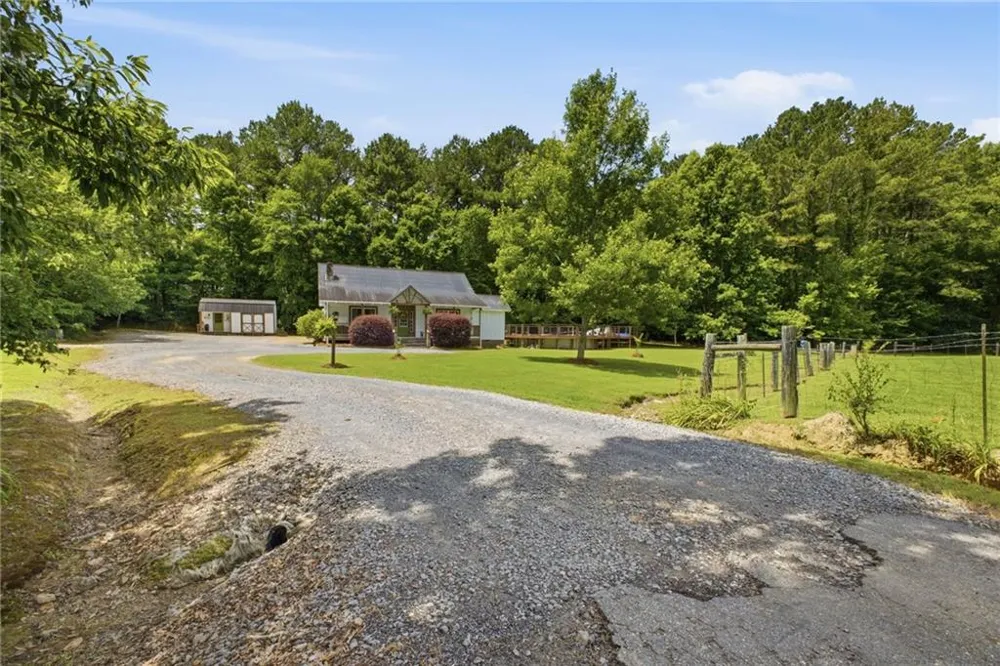660 Mount Zion Road NE Resaca, GA 30735