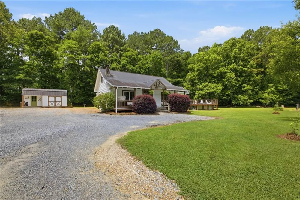 660 Mount Zion Road NE Resaca, GA 30735