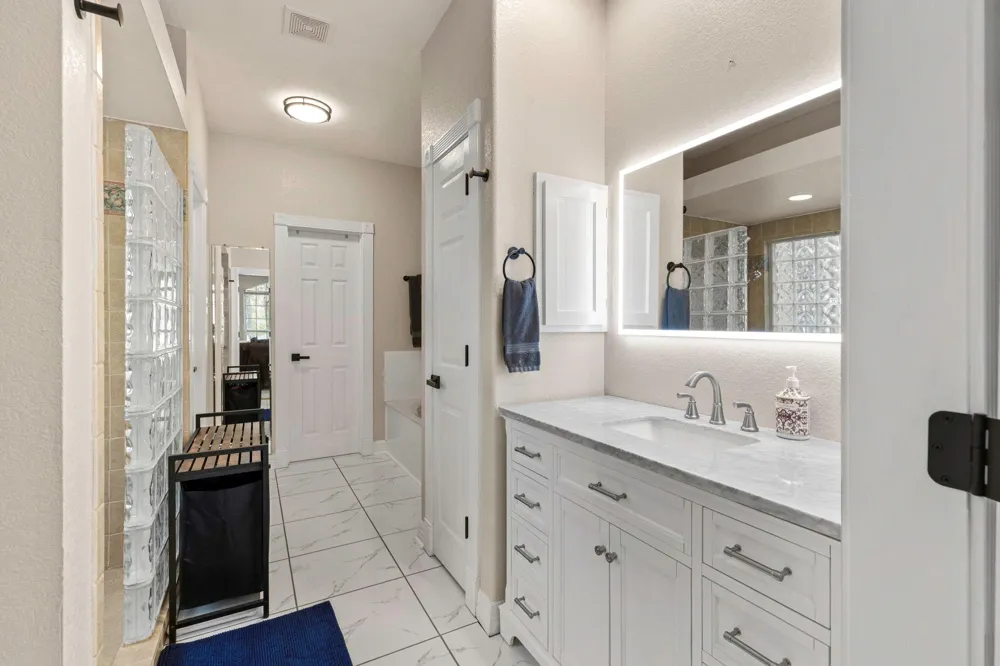 771 Hillje Road Kingsbury, TX 78638