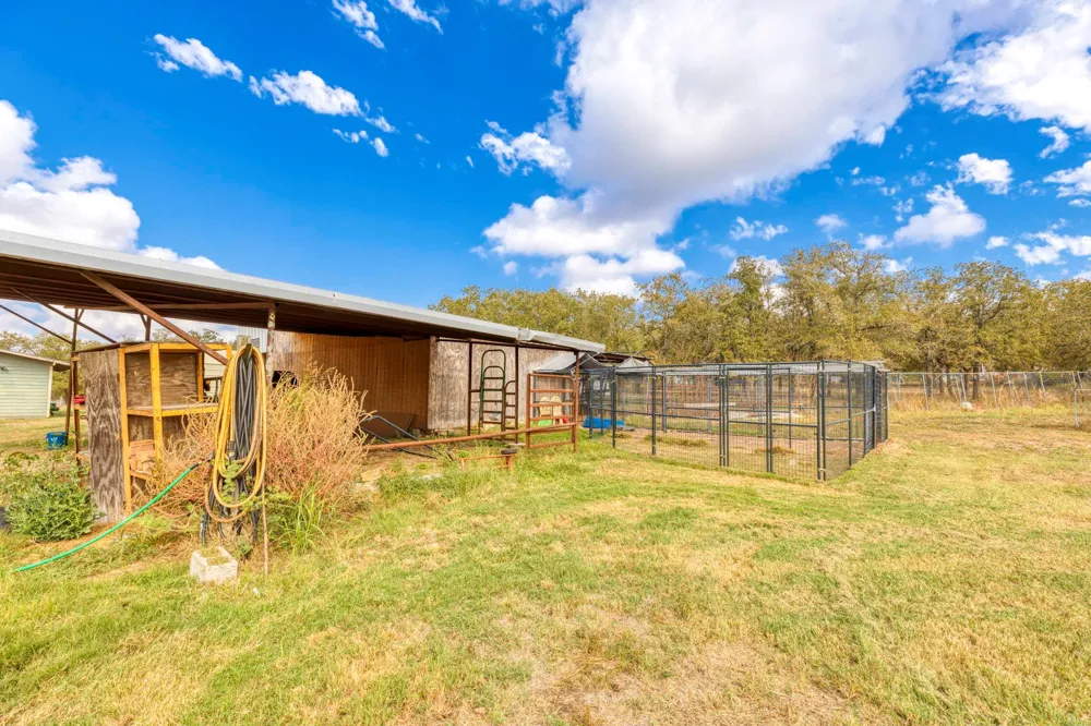 771 Hillje Road Kingsbury, TX 78638