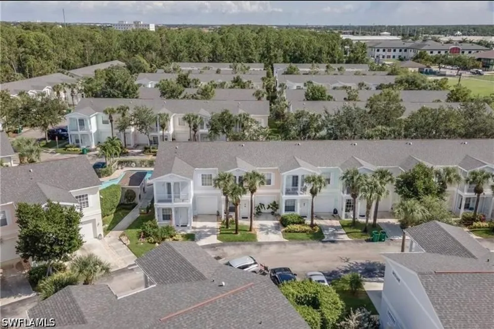 Amanda Lane #7 Naples, FL 34109
