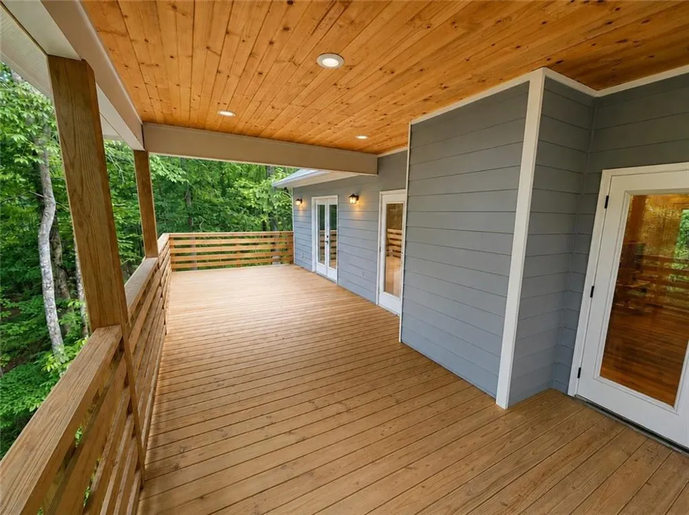 330 Glenridge Drive Cleveland, GA 30528