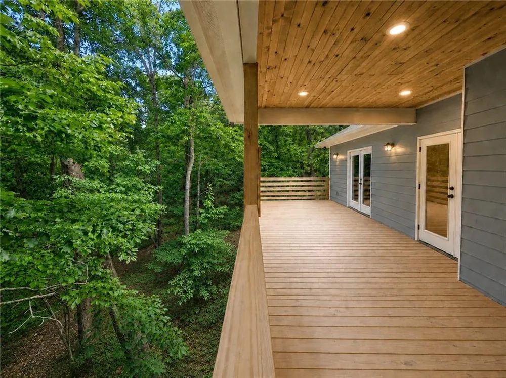 330 Glenridge Drive Cleveland, GA 30528