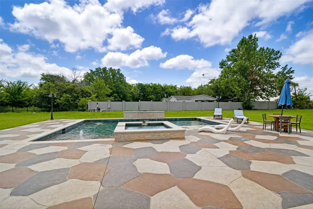 1020 Kingsbridge Lane McLendon Chisholm, TX 75032