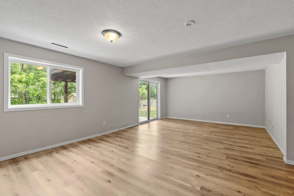 114 Lillie Lane SE Pine Island, MN 55963