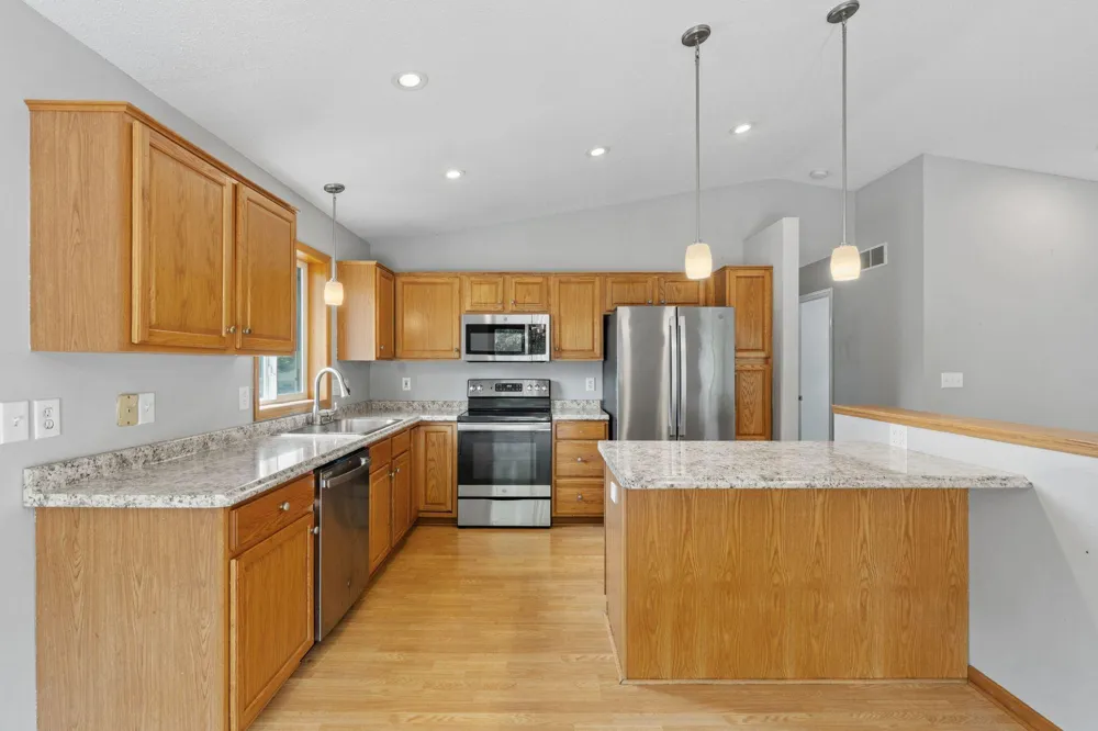 114 Lillie Lane SE Pine Island, MN 55963