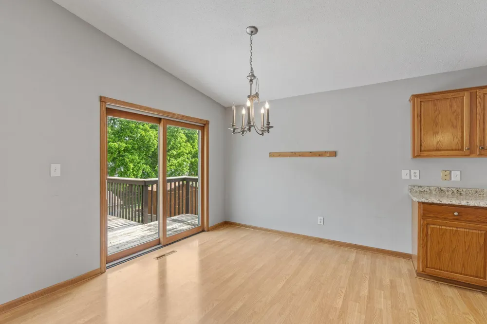 114 Lillie Lane SE Pine Island, MN 55963