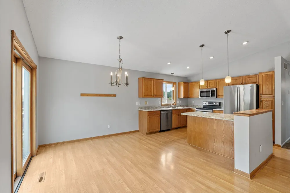 114 Lillie Lane SE Pine Island, MN 55963