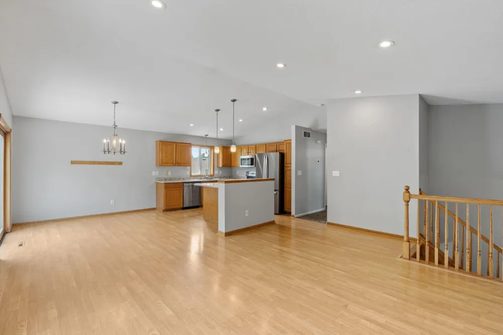 114 Lillie Lane SE Pine Island, MN 55963