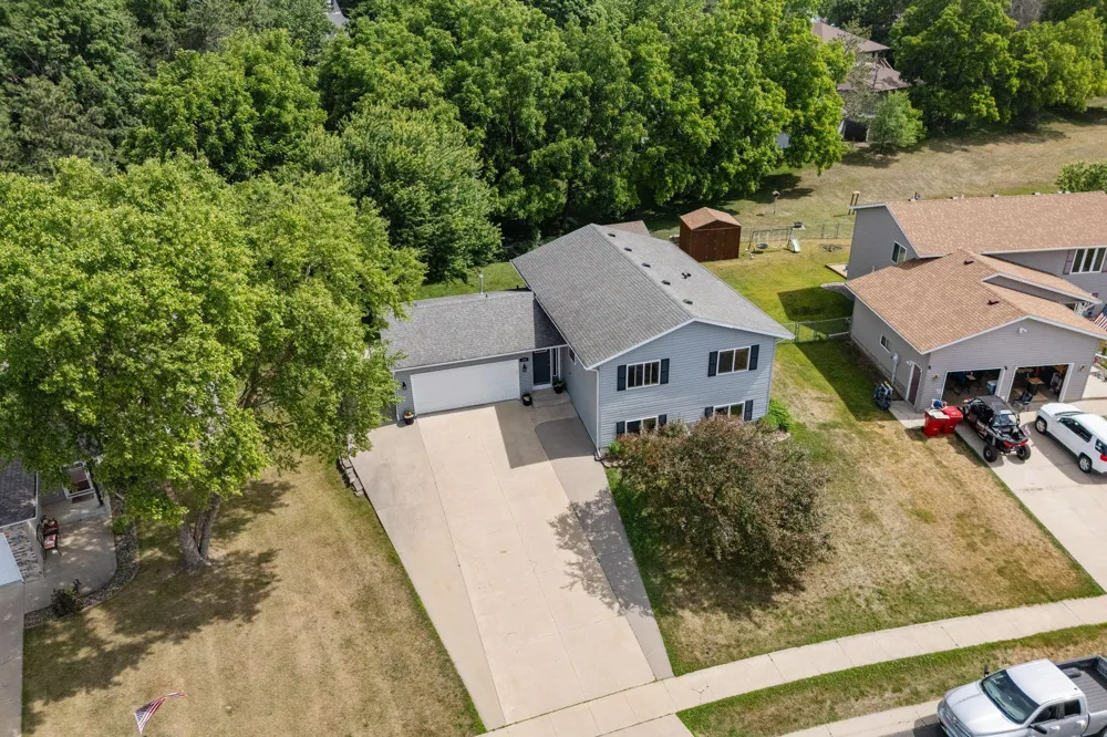 114 Lillie Lane SE Pine Island, MN 55963
