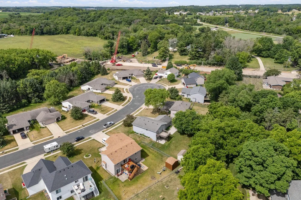 114 Lillie Lane SE Pine Island, MN 55963