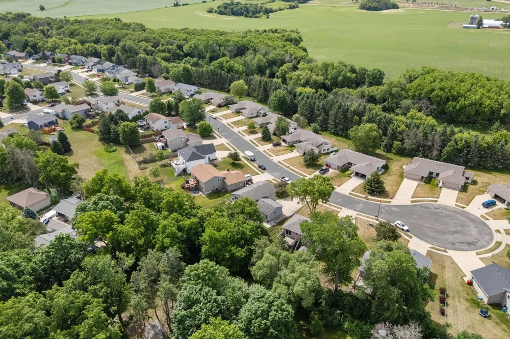 114 Lillie Lane SE Pine Island, MN 55963