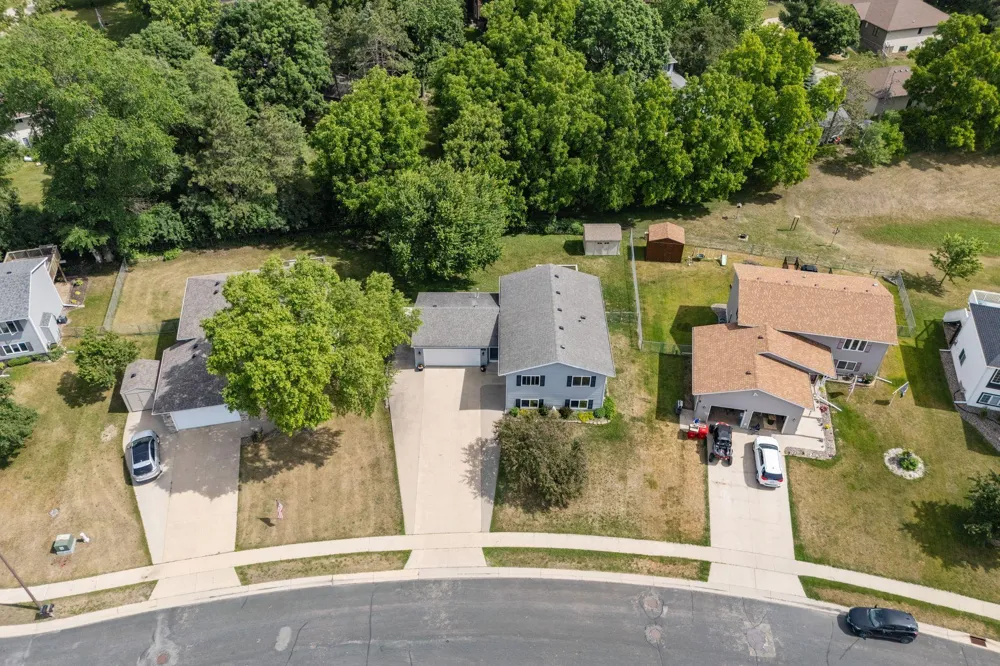 114 Lillie Lane SE Pine Island, MN 55963