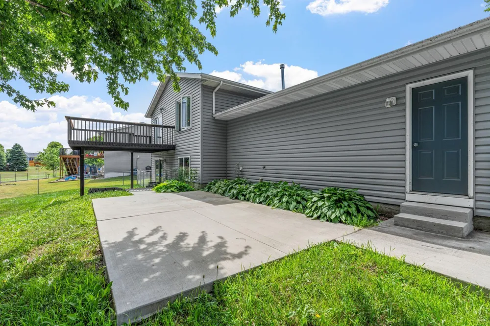 114 Lillie Lane SE Pine Island, MN 55963