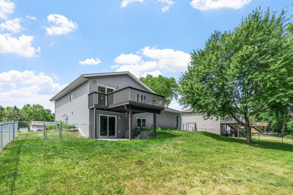 114 Lillie Lane SE Pine Island, MN 55963