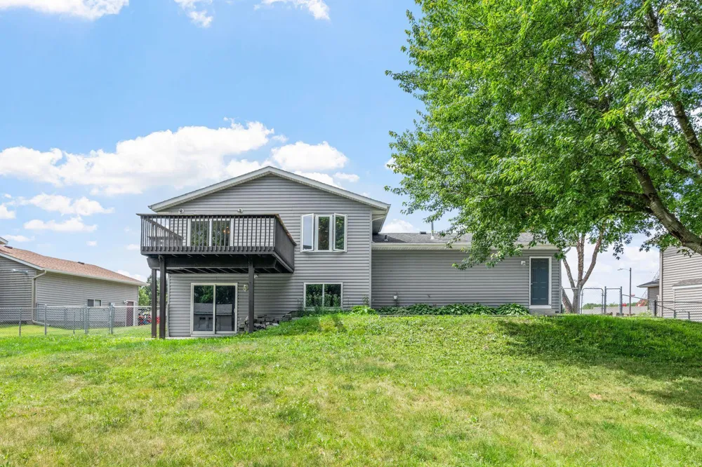 114 Lillie Lane SE Pine Island, MN 55963
