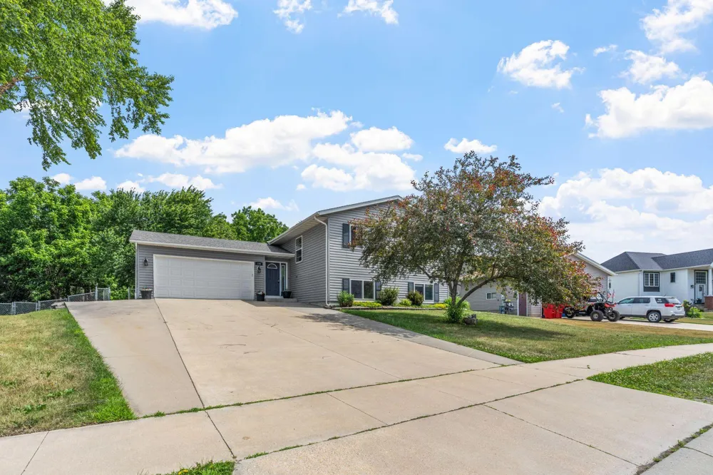 114 Lillie Lane SE Pine Island, MN 55963