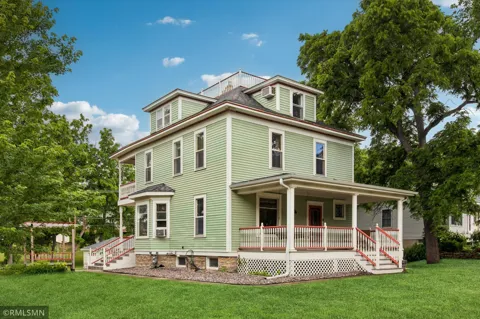 701 Hoffman Street W