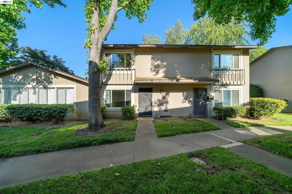 8848 La Riviera Dr #B Sacramento, CA 95826