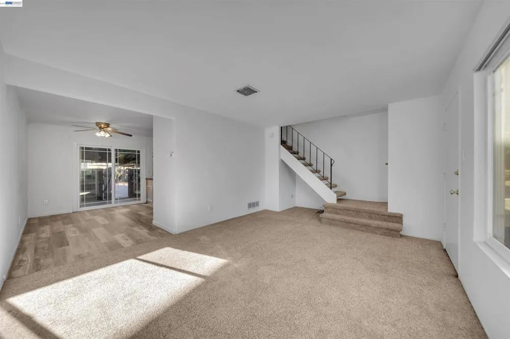 8848 La Riviera Dr #B Sacramento, CA 95826