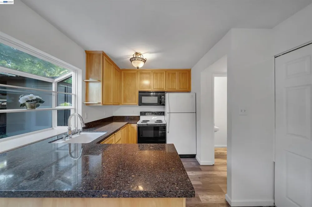 8848 La Riviera Dr #B Sacramento, CA 95826