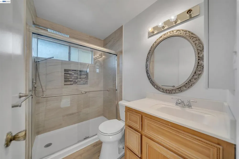8848 La Riviera Dr #B Sacramento, CA 95826