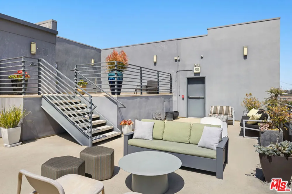 825 E 4th Street #503 Los Angeles, CA 90013