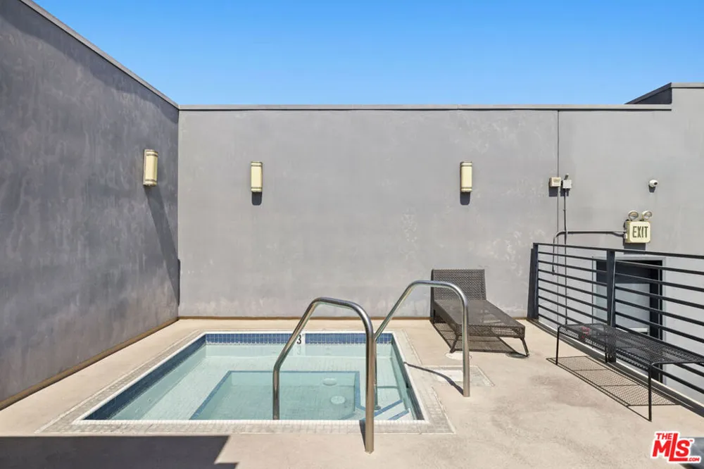 825 E 4th Street #503 Los Angeles, CA 90013