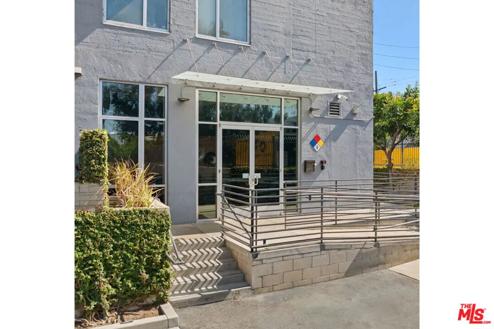 825 E 4th Street #503 Los Angeles, CA 90013