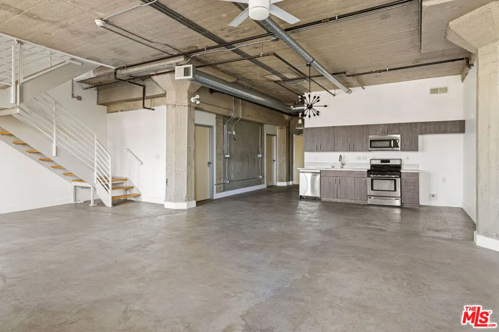825 E 4th Street #503 Los Angeles, CA 90013