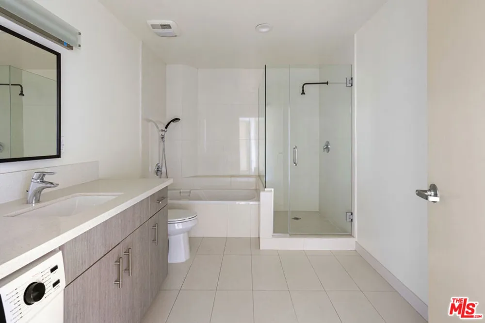 825 E 4th Street #503 Los Angeles, CA 90013