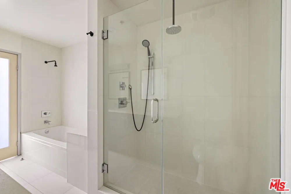 825 E 4th Street #503 Los Angeles, CA 90013