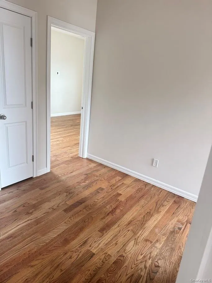 12 Gail Grace Court Copiague, NY 11726