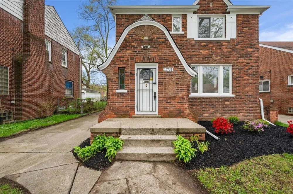 15731 Kentfield Street Detroit, MI 48223
