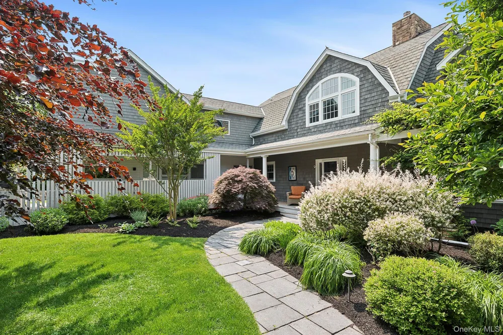 160 Sound Drive Greenport, NY 11944