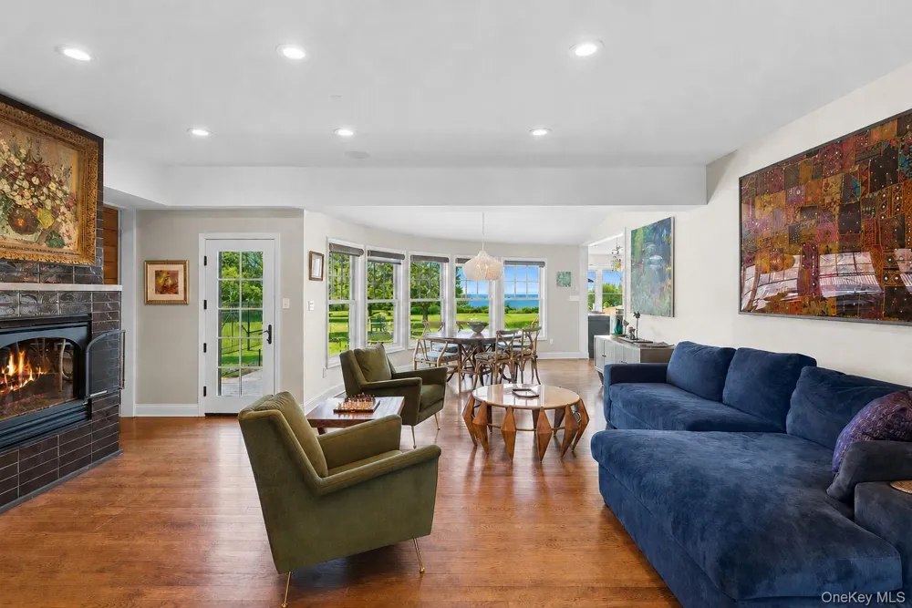 160 Sound Drive Greenport, NY 11944